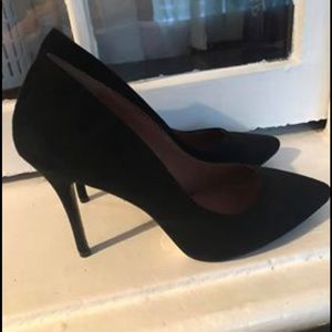 Black Suede Pump